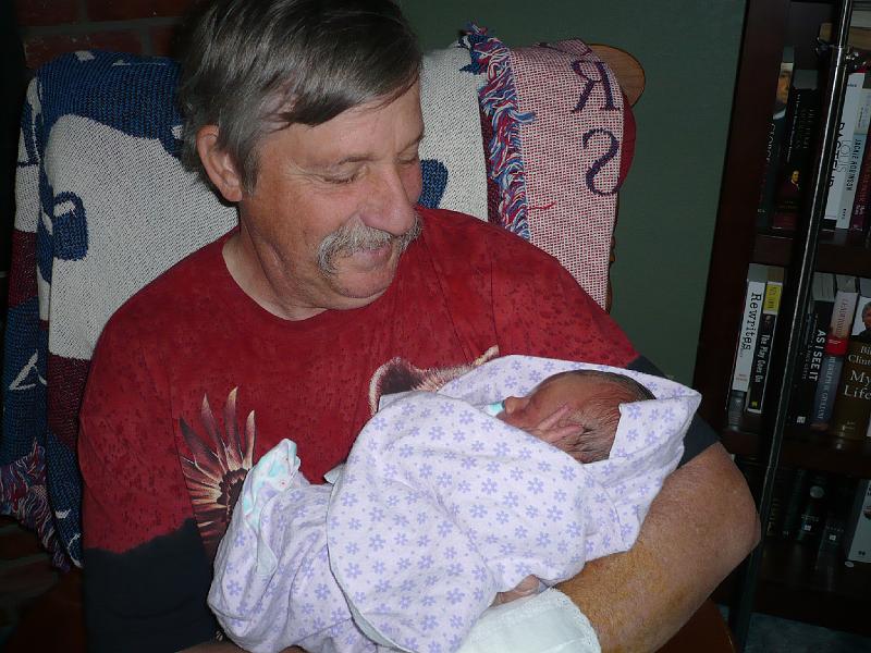 Hailee3rd24 007.jpg - Grandpa Mike